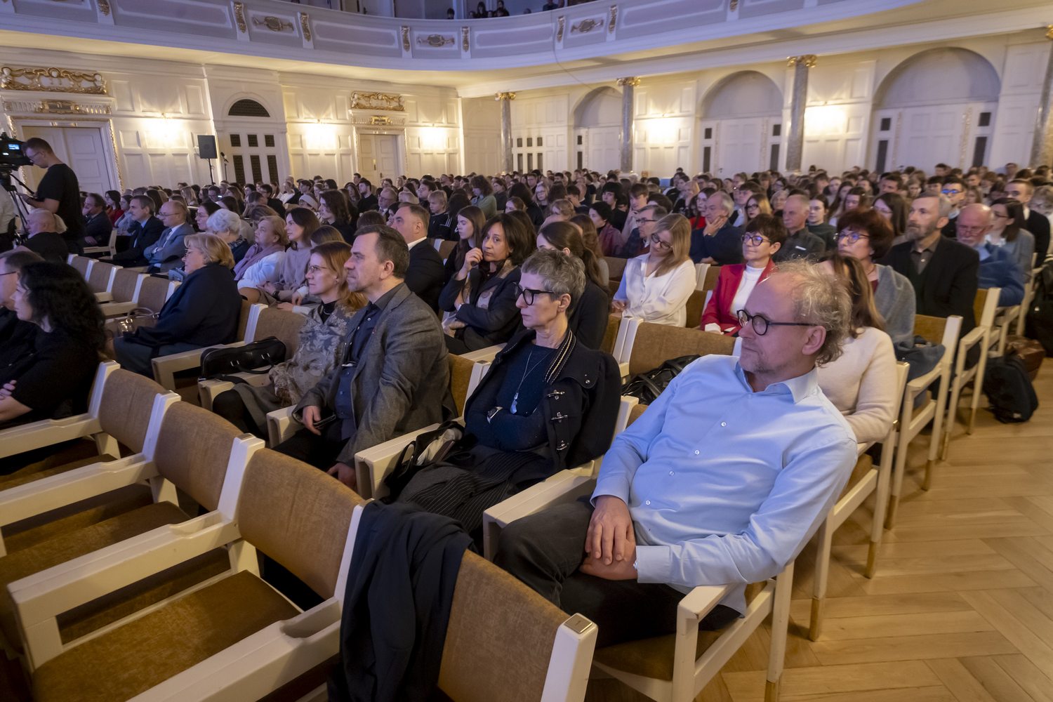 “Jan Paweł II - mosty idei współczesnego świata”