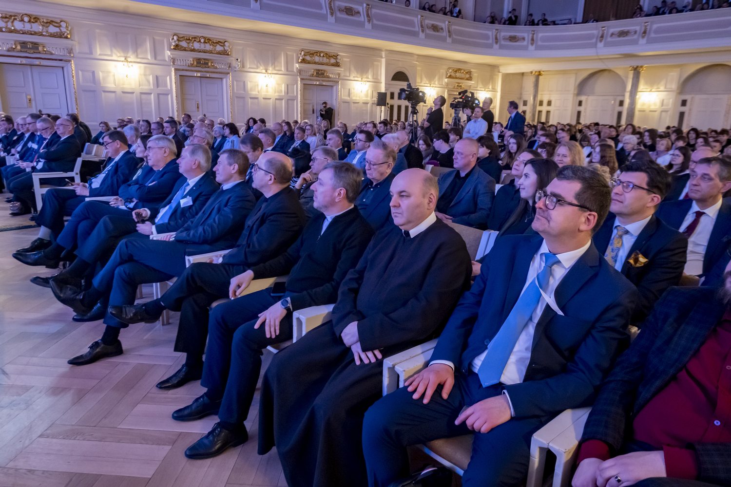 “Jan Paweł II - mosty idei współczesnego świata”