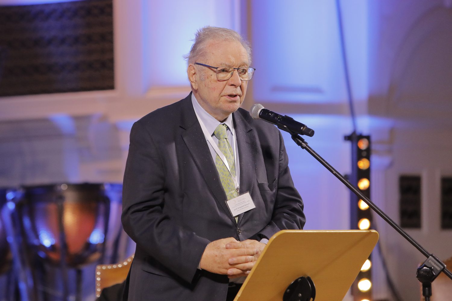 “Jan Paweł II - mosty idei współczesnego świata”