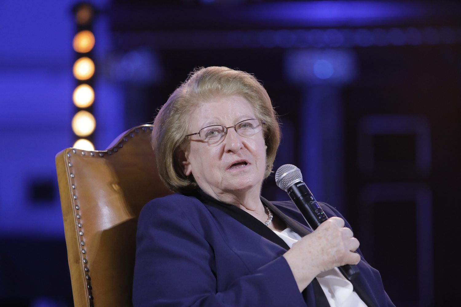 “Jan Paweł II - mosty idei współczesnego świata”