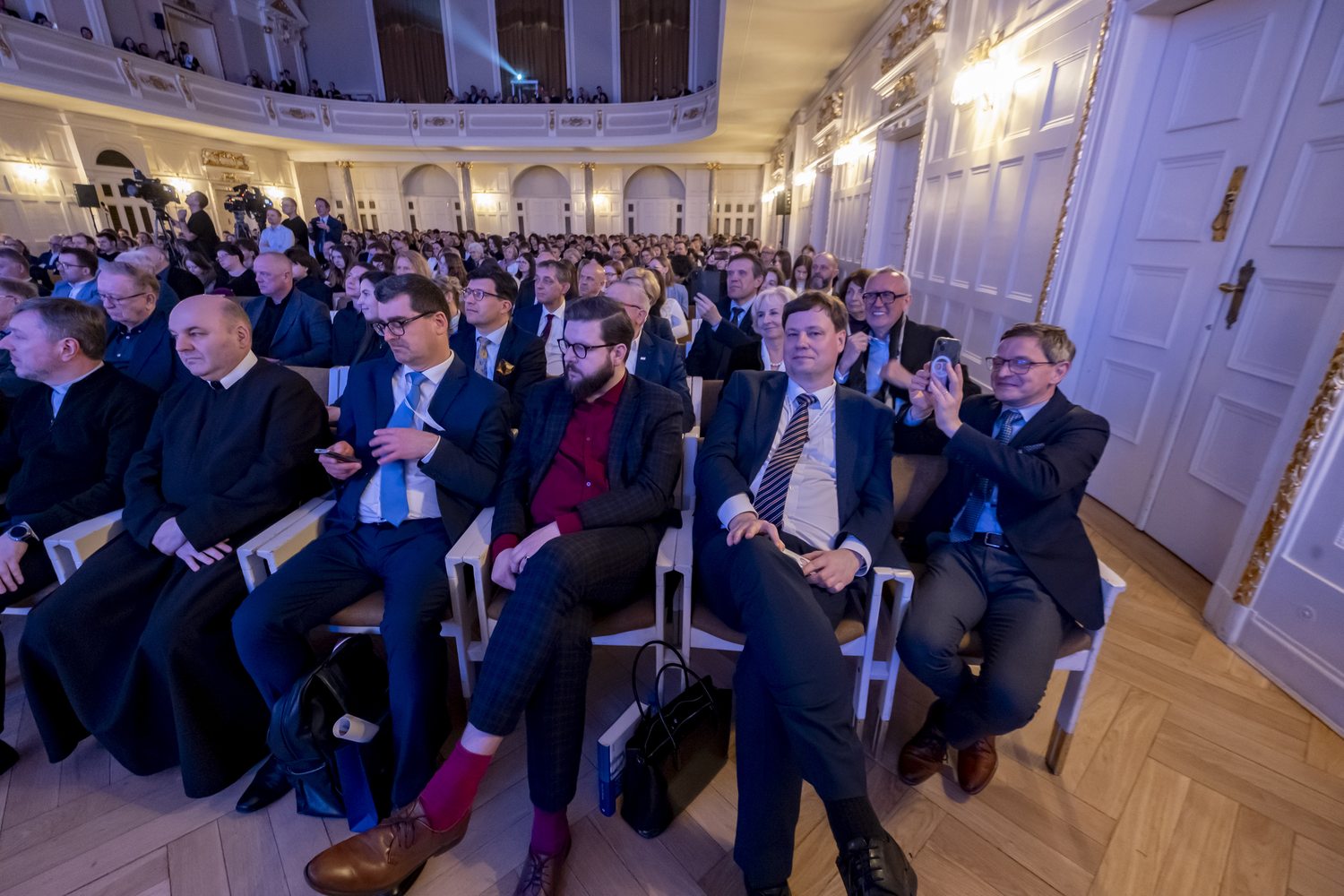 “Jan Paweł II - mosty idei współczesnego świata”